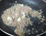 Foto del paso 1 de la receta: Croquetas de atún y quesitos