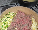 Foto del paso 2 de la receta: Espagueti con verduras y carne molida, sencillo y delicioso