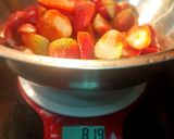 Foto del paso 2 de la receta: Mermelada (confitura) de fresa estilo Saint Delfour