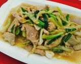 รูปขั้นตอนการทำที่ 2 ของ หมูหมักนุ่มผัดพริกหยวก