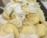Foto del paso 2 de la receta: Papas con pollo al horno