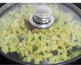 A picture of step 4 of Aloo fry.
