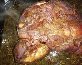 Foto del paso 5 de la receta: Bondiola a la cerveza con miel