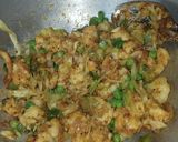 A picture of step 3 of Bread masala Samosa.
