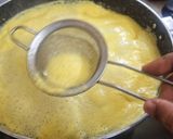 A picture of step 2 of Sweet Corn Soup.