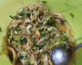 Foto langkah ke 2 dari resep Martabak Jamur.