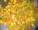 हरी मिर्च करोंदे की सब्जी (hari mirch karonde ki sabzi recipe in Hindi) रेसिपी चरण 3 फोटो