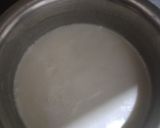 A picture of step 1 of VAnila casturd.