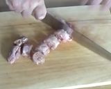 A picture of step 1 of Turkey Gravy.