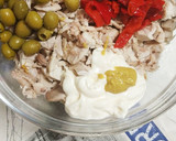 Foto del paso 8 de la receta: Pionono con pollo y rollitos de queso con piña y almendras
