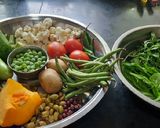 A picture of step 1 of Mix vegetables sabji.