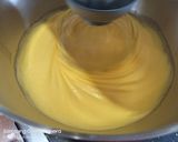 Foto del passaggio 2 della ricetta Ciambella con glassa al limone