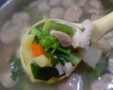Foto langkah ke 5 dari resep Sayur Sop Ayam Rempah.