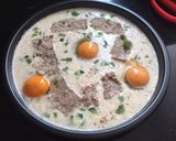 Hình bước làm 5 của món Pizza trứng, pate, phô mai express