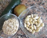 Foto del paso 1 de la receta Salsa tipo tzatziki de pepino, kiwi, crema vegana y Agua de Mar