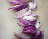 A picture of step 1 of Simple onion sauce.