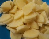 Foto del paso 1 de la receta: Tortilla de papas y cebolla