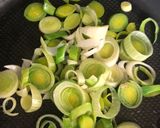 A picture of step 2 of Leek and broccoli spelt risotto - vegan.