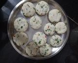 A picture of step 2 of Aloo ki tikki.