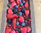 Une image de l'étape 3 de Une tablette chocolat blanc et noirs et fruits rouges 🍫.