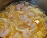 Foto del paso 5 de la receta: Repollo guisado con calamares y gambas