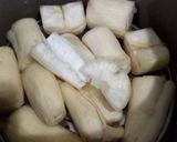 Foto langkah ke 1 dari resep Singkong Goreng Empuk.