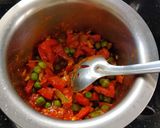 A picture of step 2 of Green peas sabji.