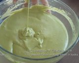A picture of step 10 of Matcha Swiss Roll (Matcha Roll Cake).