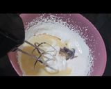 A picture of step 2 of Quick Vanilla ice cream.