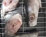 Foto langkah ke 3 dari resep Ikan Panggang Simpel Enak.