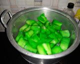 Foto langkah ke 4 dari resep Singkong kukus pandan.