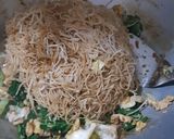 Foto langkah ke 7 dari resep 13. Bihun Goreng Tidak Berminyak.