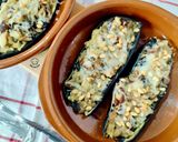 Foto del paso 11 de la receta: Berenjena gratinada con piñones rellena de setas