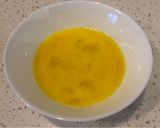 A picture of step 5 of Oyakodon (亲子丼）.