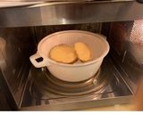 Foto del paso 8 de la receta: Bifecitos a la manera de escalopines con papas al horno