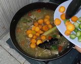 Foto langkah ke 6 dari resep Asem Asem Iga dan Daging Sapi.