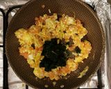 Foto del paso 4 de la receta: Huevos con Espinaca y Tomate