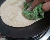 A picture of step 6 of Veg Chatpata Kathi Roll.