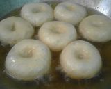 Foto langkah ke 9 dari resep Donat empuk irrrittt Bingiiitt.