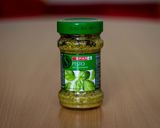 Hasábburgonya pesto s sajtos tejfölös fokhagymás mártogatossal recept fázis 1 fotója