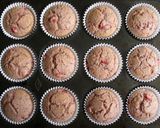 A picture of step 6 of Strawberry Cupcakes.