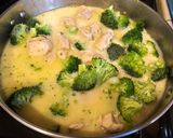 A picture of step 4 of Chicken Bacon Broccoli Alfredo Pasta.