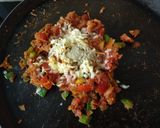A picture of step 3 of Cheese masala pav.