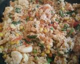 A picture of step 3 of Thai Basil Shrimp, Tomato, and Egg Fried Rice.