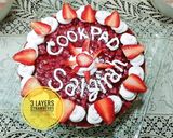 A picture of step 10 of 3 Layerd Strawberry 🍓 Dessert 🍮 Cake 🎂 Recipe 😋👌.
