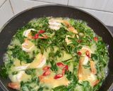 Foto langkah ke 5 dari resep Gulai Daun Pakis Udang.