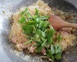 รูปขั้นตอนการทำที่ 7 ของ วุ้นเส้นผัดไข่ใส่แหนม