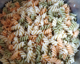Foto del paso 1 de la receta: Ensalada de pasta