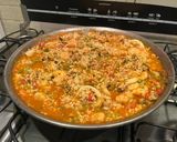 Foto del paso 6 de la receta: Paella de mariscos (congelados)