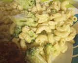 A picture of step 2 of Macaroni and Broccoli Alfredo 2023.
